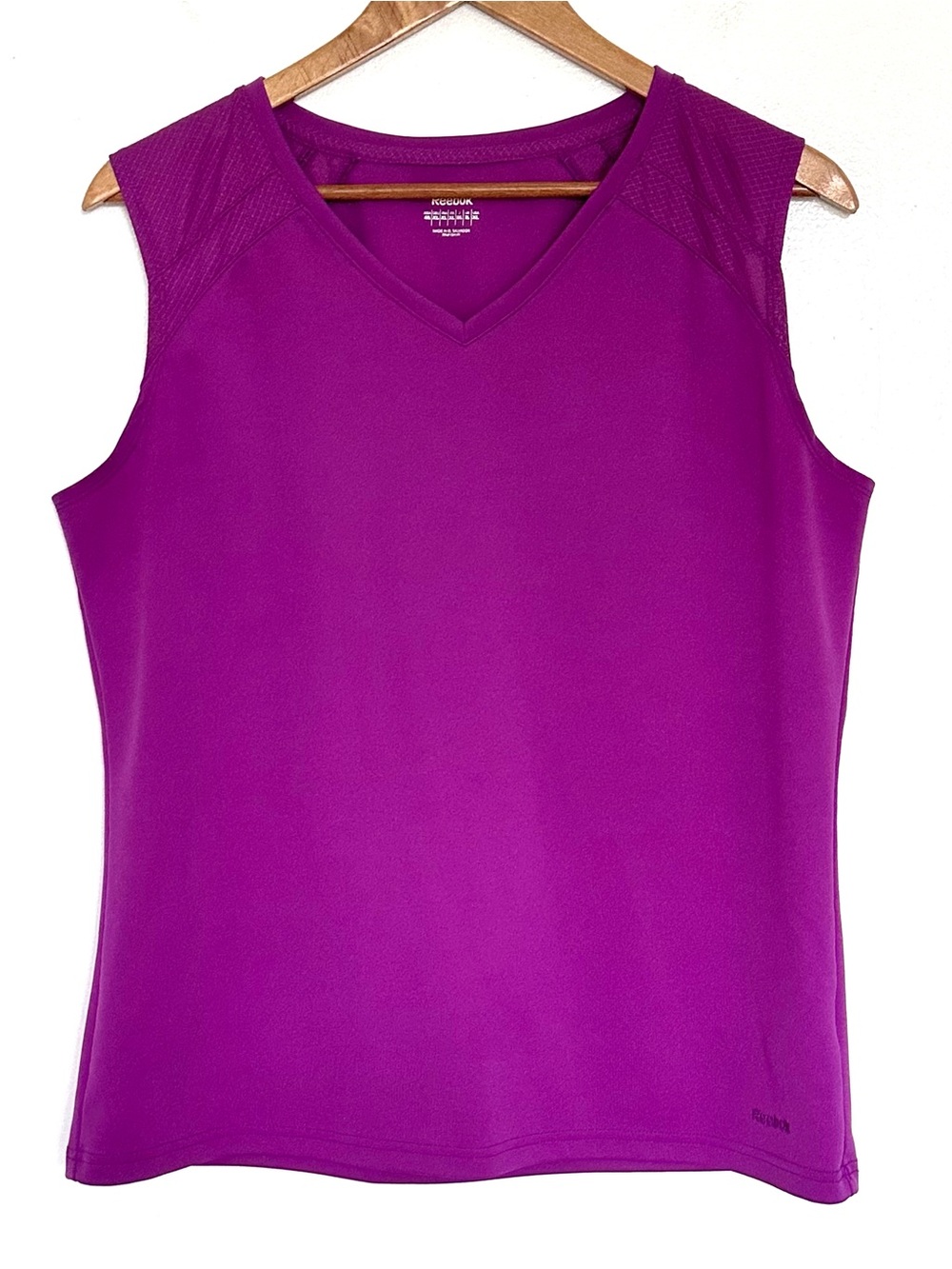 Reebok Tank Top Women’s XL Purple Athletic Sleeveless V Neck Lightweight Shirt